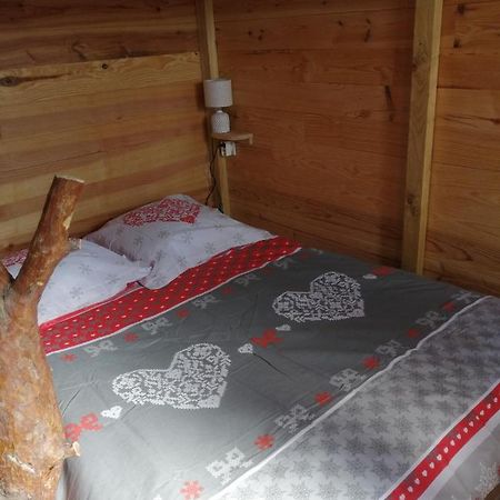 Patrice Et Chrstel Cabane En Bois Chatuzange-le-Goubet Екстер'єр фото