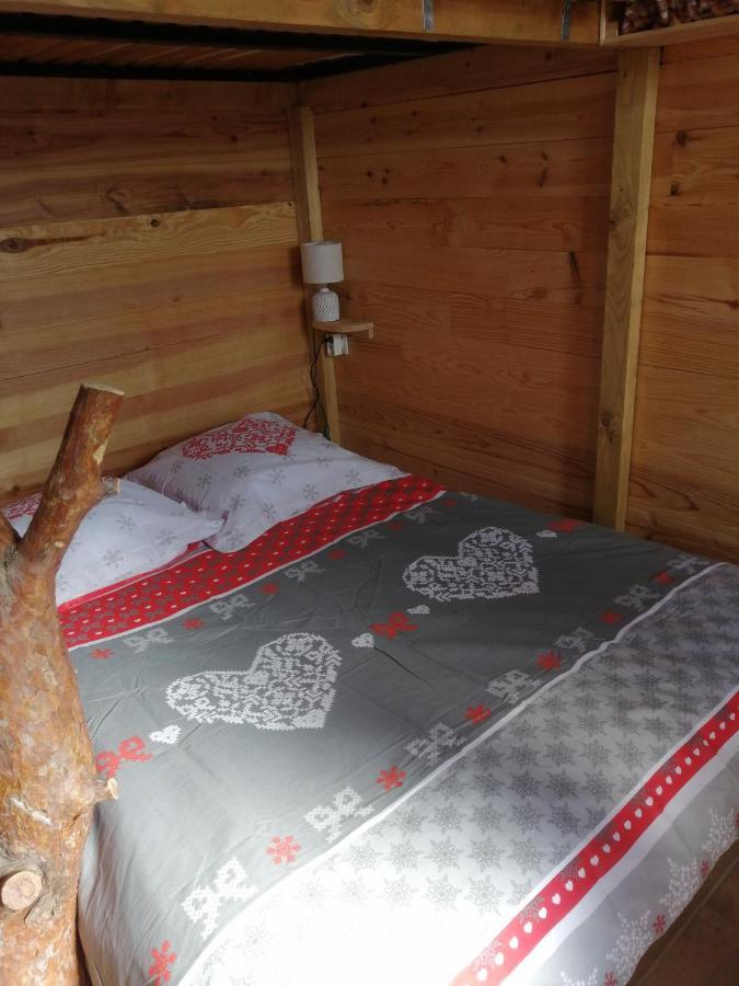 Patrice Et Chrstel Cabane En Bois Chatuzange-le-Goubet Екстер'єр фото